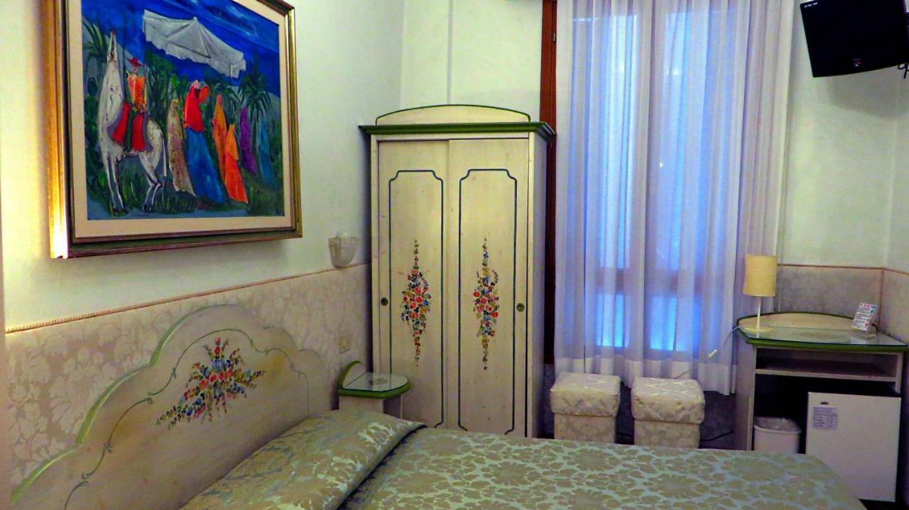 Hotel San Salvador Basic & Local 2 Stars Hotel เวนิส ภายนอก รูปภาพ
