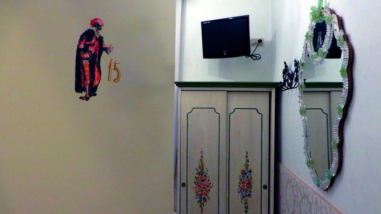 Hotel San Salvador Basic & Local 2 Stars Hotel เวนิส ภายนอก รูปภาพ